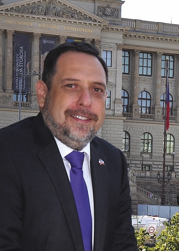 H.E. Víctor Abujatúm Sepúlveda
